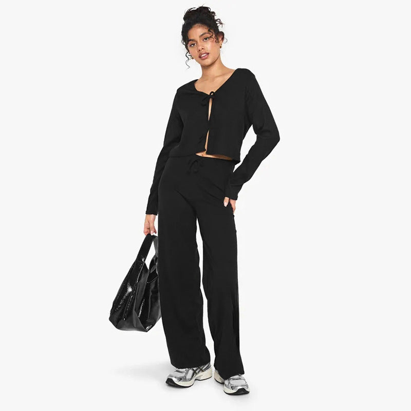 Damer bekväm strickdräkt med cropped jacka och vida byxben Mirla-Eva Jonsson