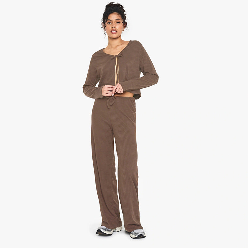 Damer bekväm strickdräkt med cropped jacka och vida byxben Mirla-Eva Jonsson