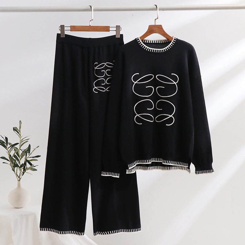 Damer bekväm sweatset med grafisk design och eleganta kontrastdetaljer Mirla-Eva Jonsson
