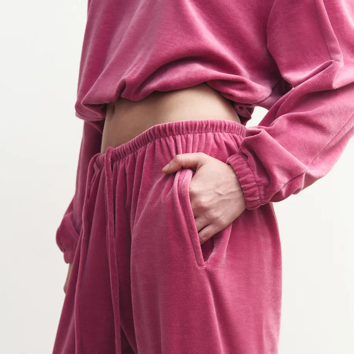 Damer bekväm velour kostym set med hög midja och praktiska fickor Mirla-Eva Jonsson