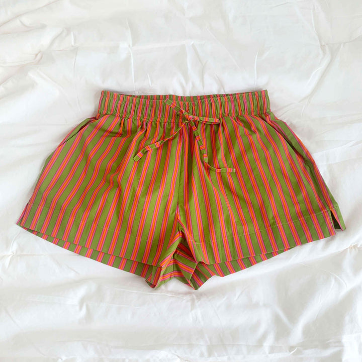 Damer bekväma fritidsshorts med färgglad randig mönster och elastisk midja Mirla-Eva Jonsson