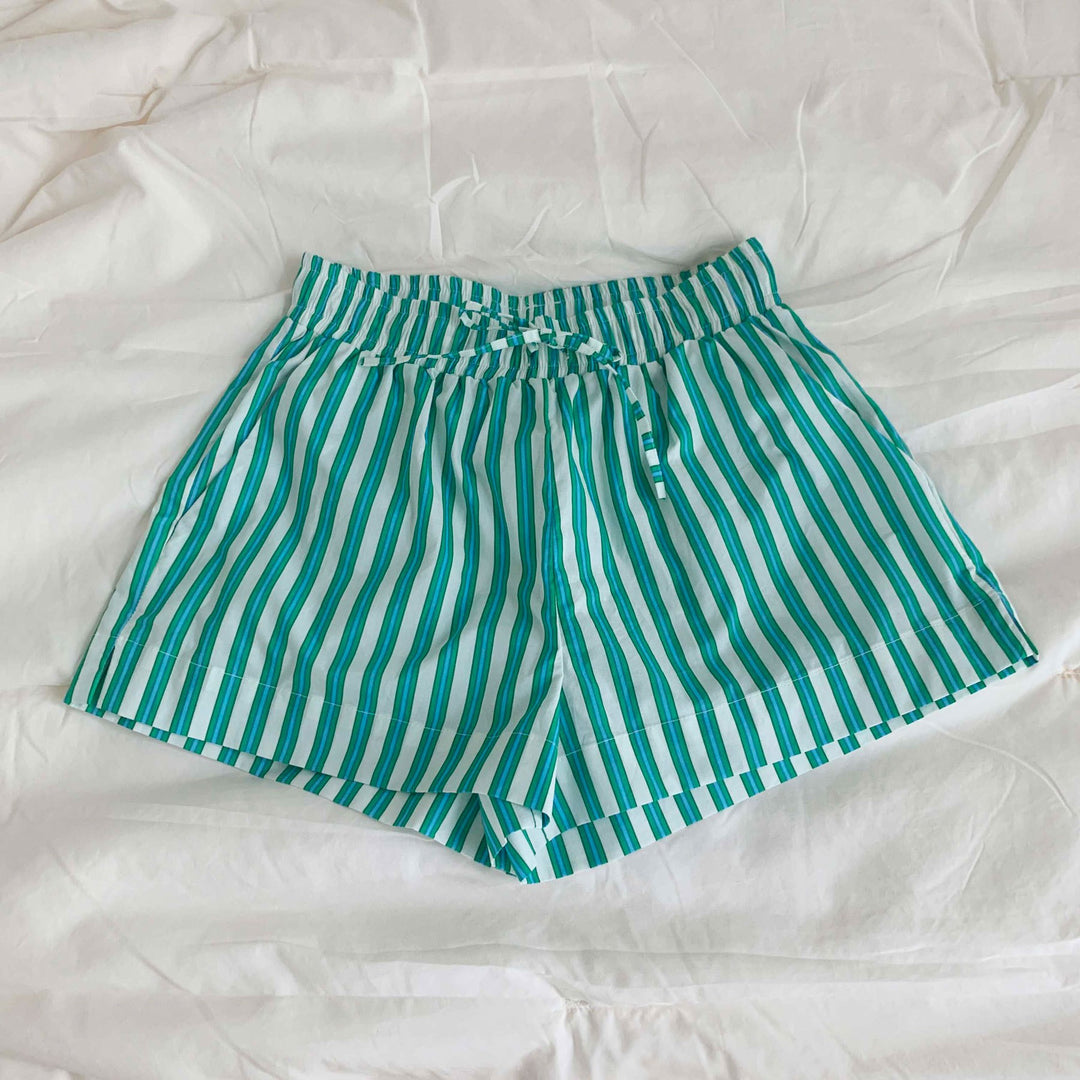 Damer bekväma fritidsshorts med färgglad randig mönster och elastisk midja Mirla-Eva Jonsson