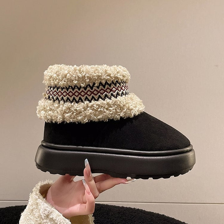 Damer bekväma inneskor med fluffigt foder och trendiga accenter Mirla-Eva Jonsson