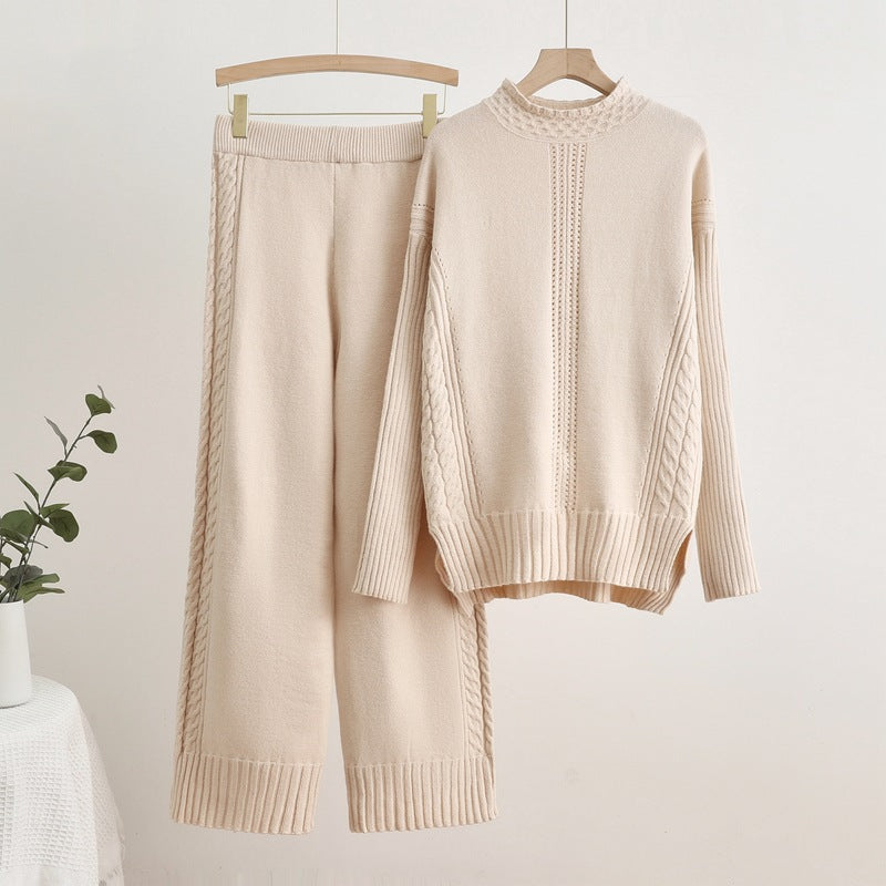 Damer bekväma stickade loungewear-set med höga mudd och dekorativa flätmönster Mirla-Eva Jonsson