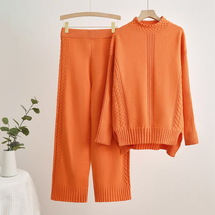 Damer bekväma stickade loungewear-set med höga mudd och dekorativa flätmönster Mirla-Eva Jonsson