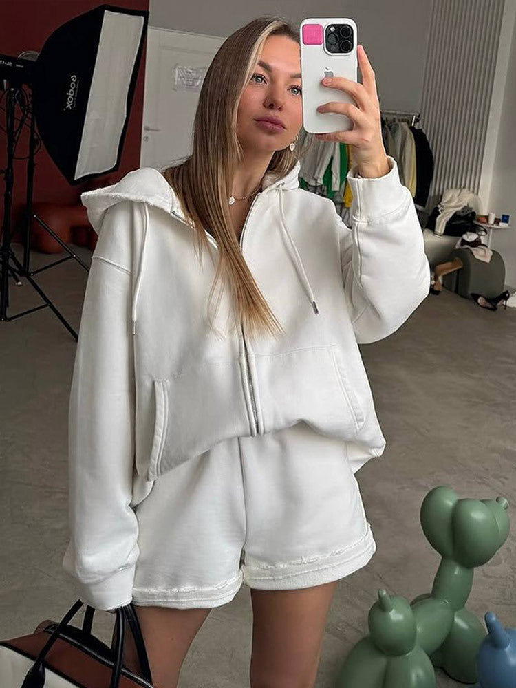 Damer bekväma sweatshorts med oversized hoodie Mirla-Eva Jonsson