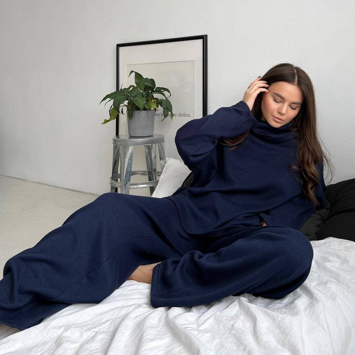 Damer bekvämt lounge-set med lös passform och hög krage Mirla-Eva Jonsson