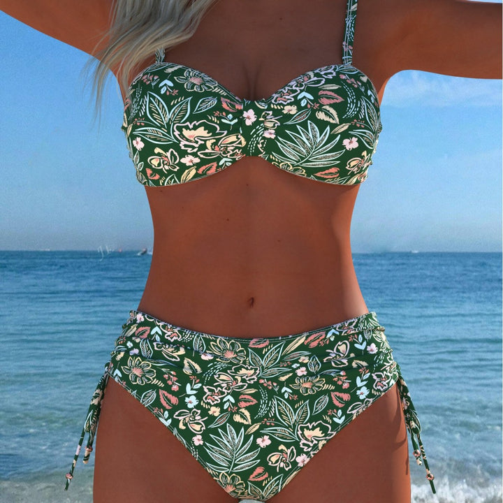 Damer bikini-set med elegant balconette-överdela och moderiktiga high-waist-bikiniunderdelar Mirla-Eva Jonsson