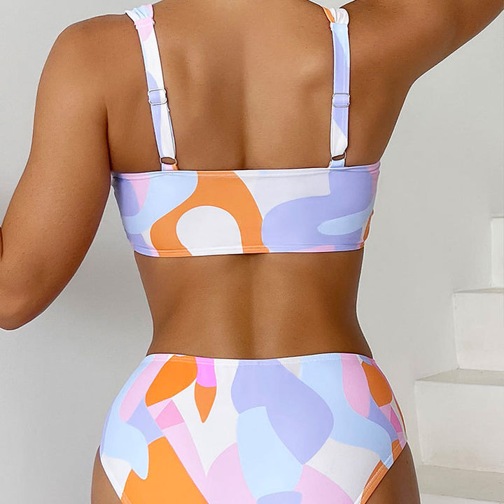 Damer bikini-set med modern geometrisk design Mirla-Eva Jonsson