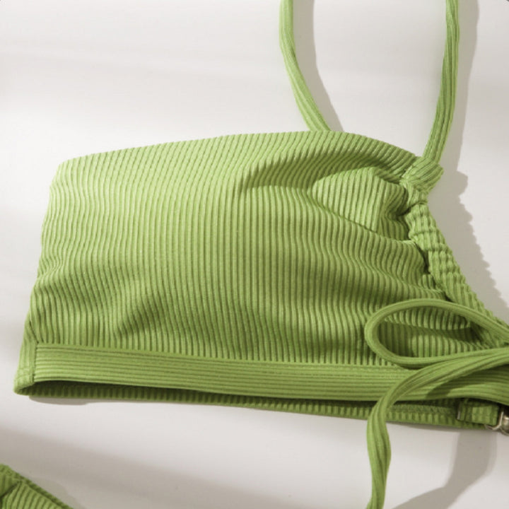 Damer bikiniset med raffinerade volangdetaljer Mirla-Eva Jonsson