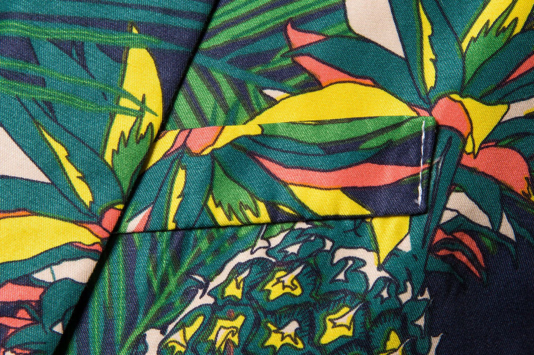 Damer blazer i kreativ tropisk design med unikt mönster Mirla-Eva Jonsson