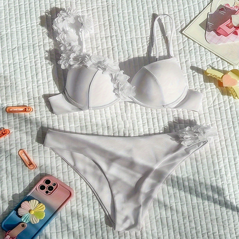 Damer blommönster bikini-set med bekväm och feminin design Mirla-Eva Jonsson