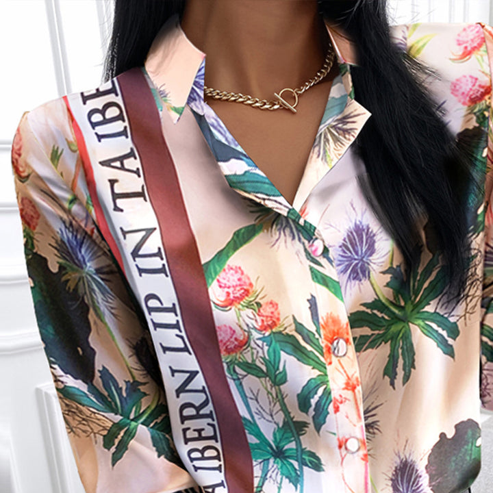 Damer blommönstrad blus med elegant satinfinish Mirla-Eva Jonsson