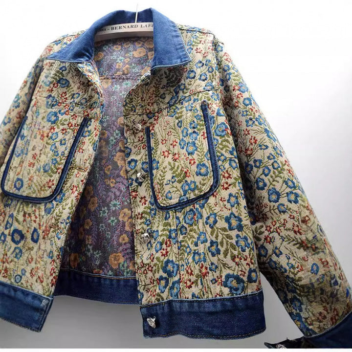 Damer blommönstrad denimjacka med påsydda fickor och krage Mirla-Eva Jonsson