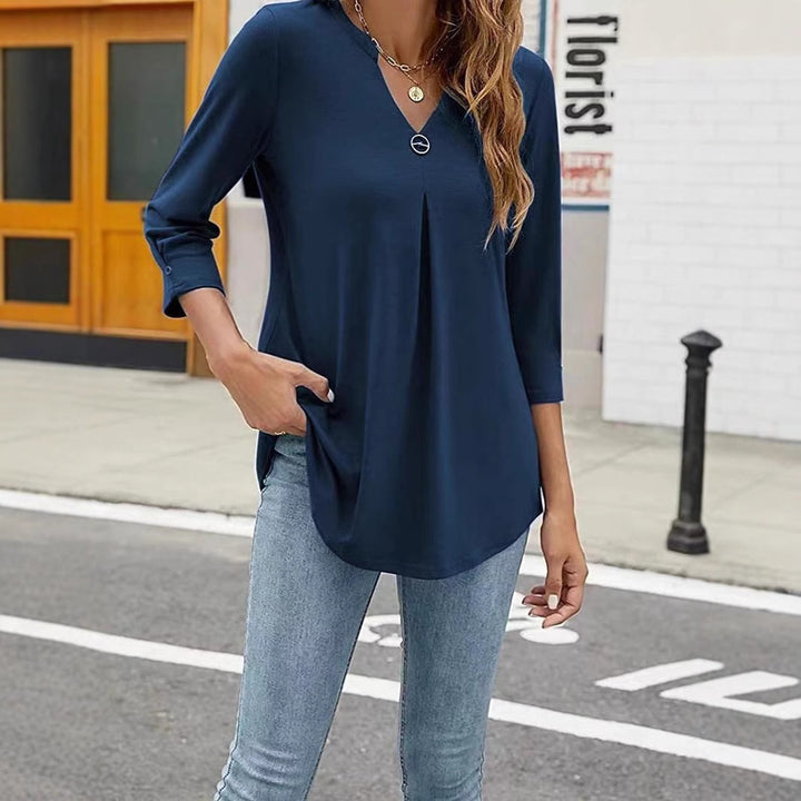 Damer blus med V-hals och eleganta detaljer Mirla-Eva Jonsson