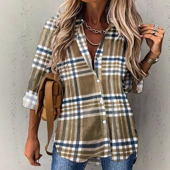 Damer blus med blommönster och färgövergång Mirla-Eva Jonsson