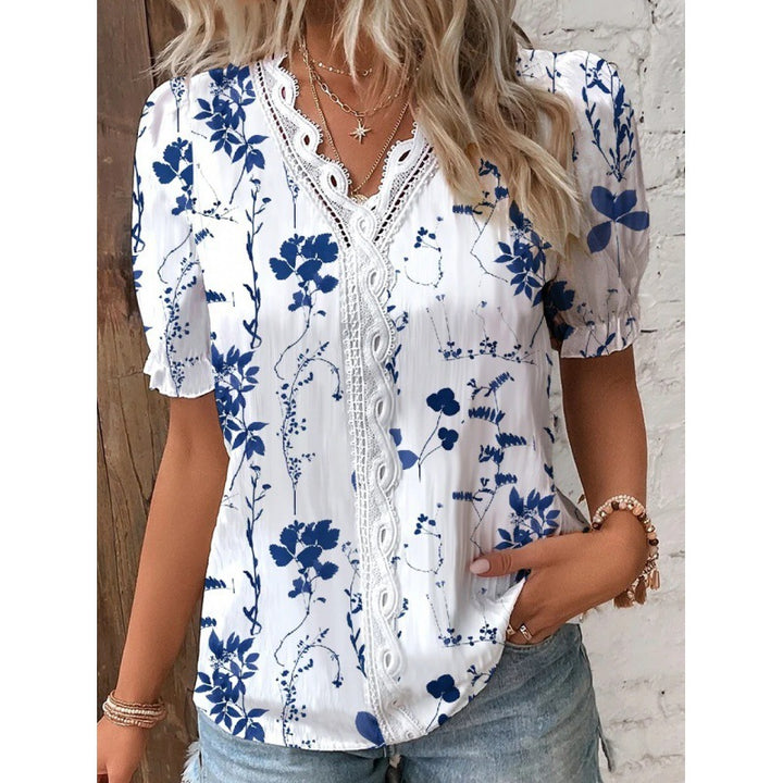 Damer blus med blomster mönster och spets detaljer Mirla-Eva Jonsson
