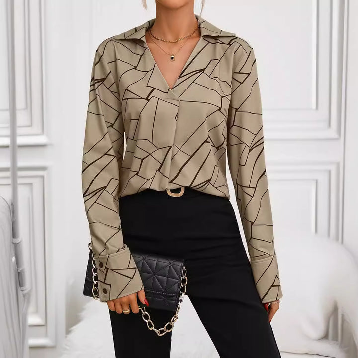 Damer blus med stilren geometrisk design Mirla-Eva Jonsson