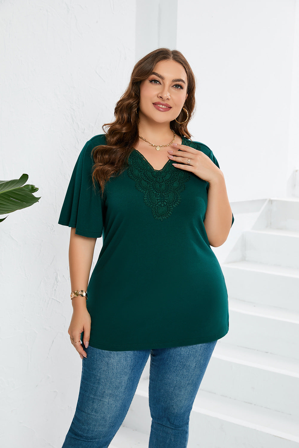 Damer blusenshirt med elegant hålbroderi och vida ärmar Mirla-Eva Jonsson