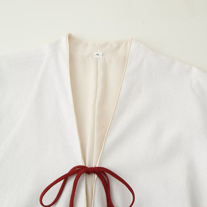 Damer blusenshirt med florala broderade detaljer och knytband Mirla-Eva Jonsson