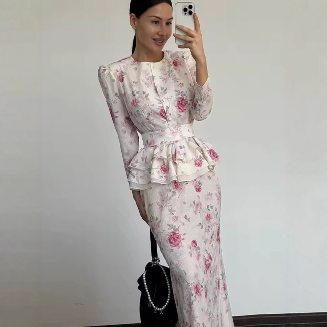 Damer blusset med volangdetaljer och blommigt mönster Mirla-Eva Jonsson
