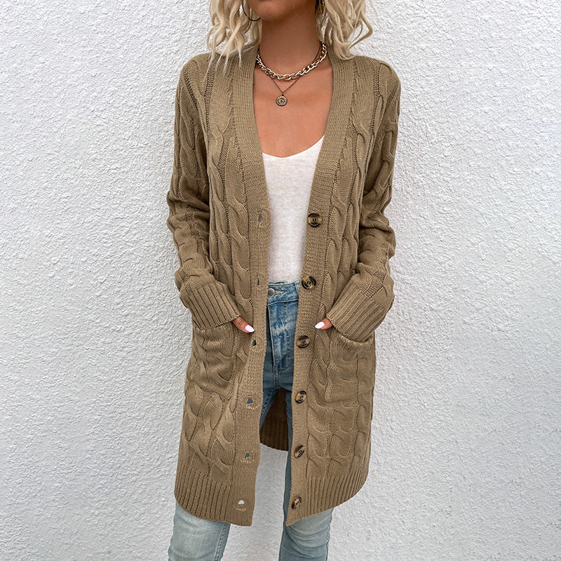Damer cardigan med djupt V-hals och elegant flätmönster Mirla-Eva Jonsson