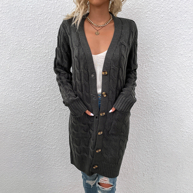 Damer cardigan med djupt V-hals och elegant flätmönster Mirla-Eva Jonsson