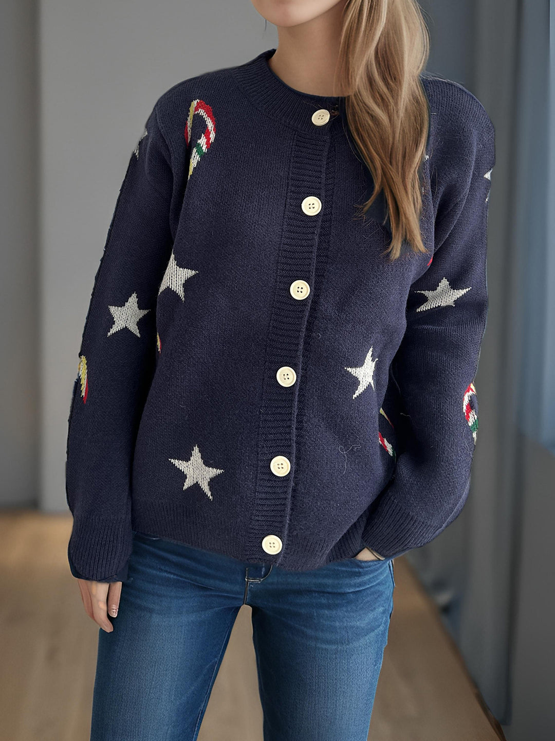 Damer cardigan med festligt motiv och dekorativa knappar Eva Jonsson-Eva Jonsson