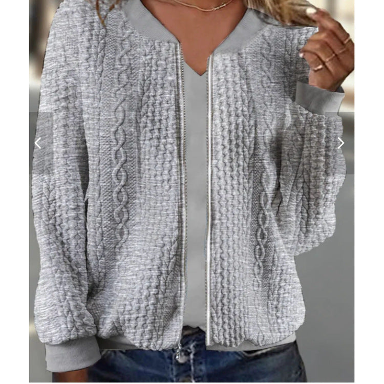 Damer cardigan med modern kabelstickningsmönster och elegant snitt Eva Jonsson-Eva Jonsson