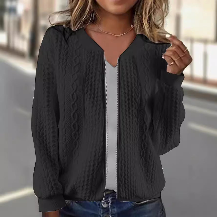 Damer cardigan med modern kabelstickningsmönster och elegant snitt Eva Jonsson-Eva Jonsson