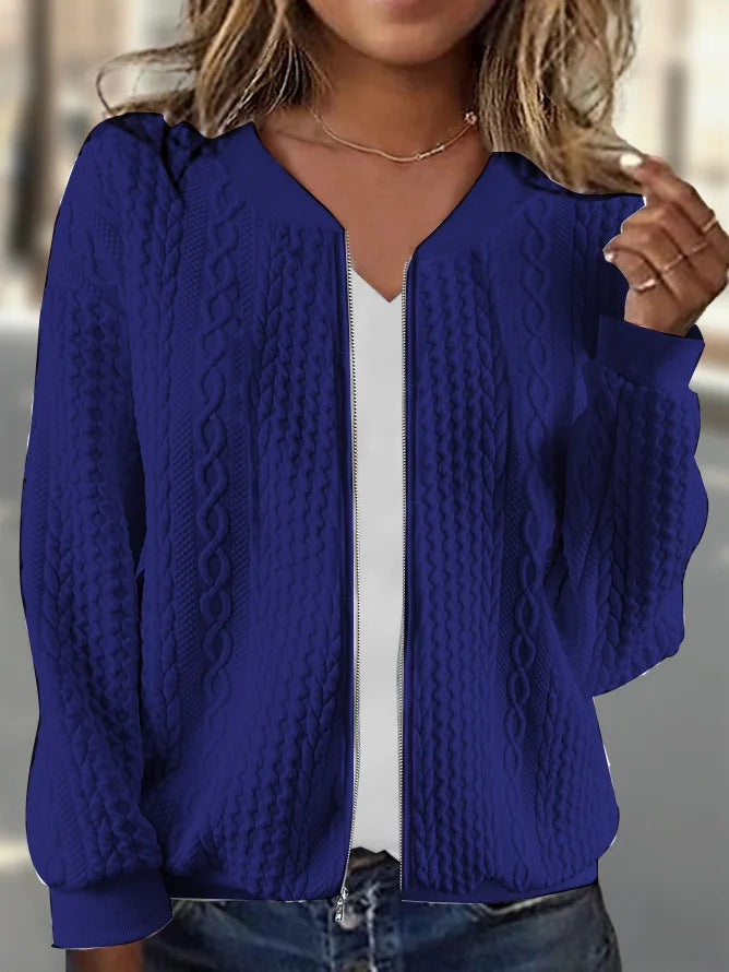Damer cardigan med modern kabelstickningsmönster och elegant snitt Eva Jonsson-Eva Jonsson