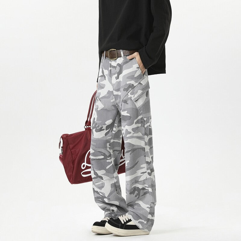 Damer cargobyxor i modernt camouflage-design med höga fickor Mirla-Eva Jonsson
