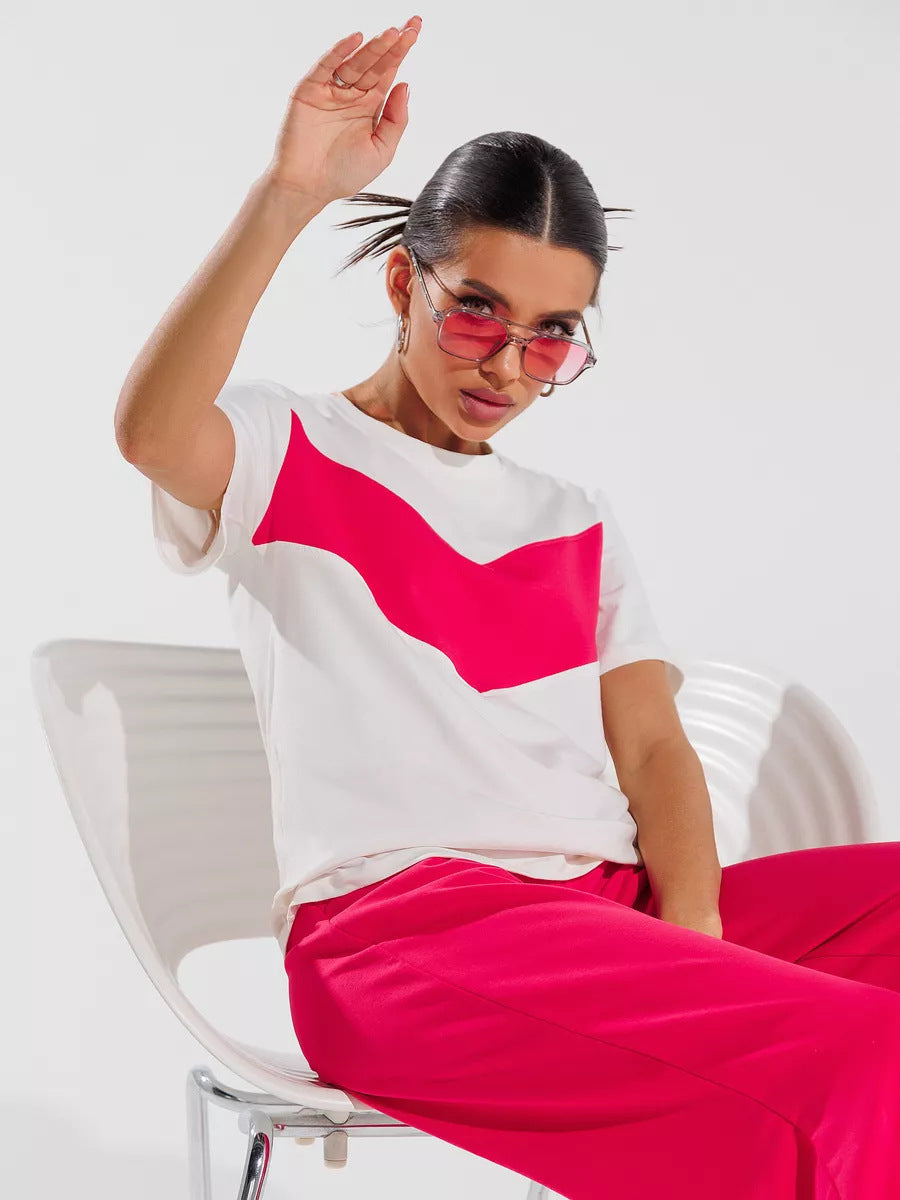 Damer casual T-shirt med modern färgblockdesign och lätt oversized passform-Eva Jonsson