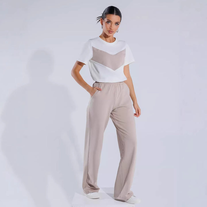 Damer casual T-shirt med modern färgblockdesign och lätt oversized passform-Eva Jonsson