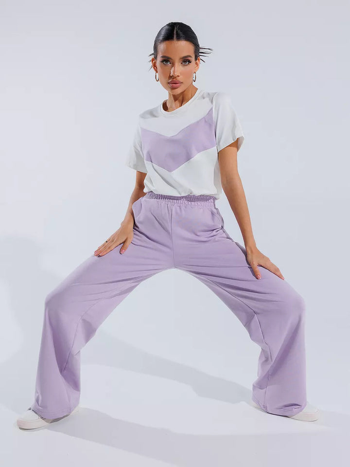 Damer casual T-shirt med modern färgblockdesign och lätt oversized passform-Eva Jonsson