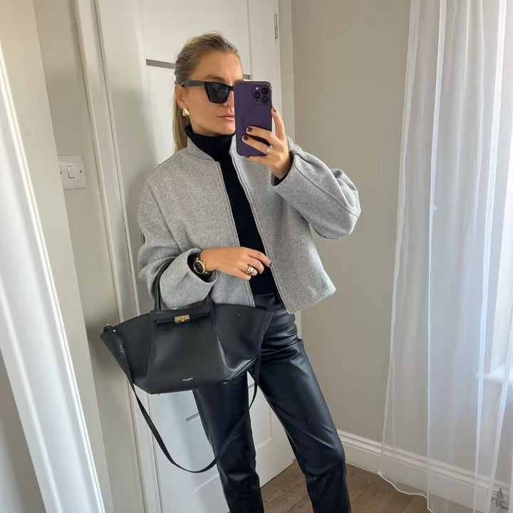 Damer casual bomberjacka med praktiska fickor och modern passform Mirla-Eva Jonsson