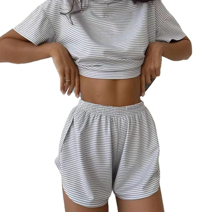 Damer casual crop top och shorts set med randigt mönster Mirla-Eva Jonsson