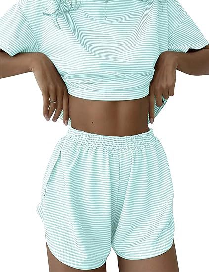 Damer casual crop top och shorts set med randigt mönster Mirla-Eva Jonsson