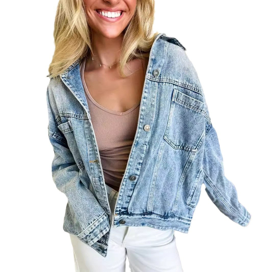 Damer casual denimjacka i avslappnad oversized passform med praktiska fickor Mirla-Eva Jonsson