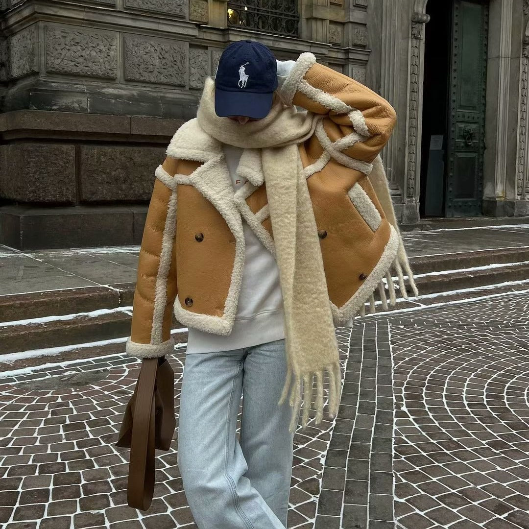 Damer casual konstläderjacka med teddykrage och dubbla knappar Mirla-Eva Jonsson