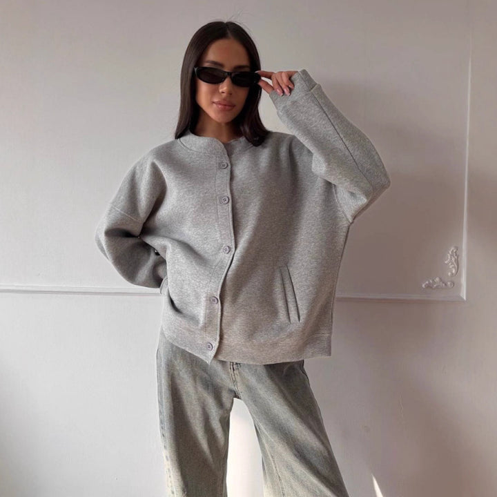 Damer casual oversized sweatshirtjacka med praktiska fickor och knapprad Mirla-Eva Jonsson