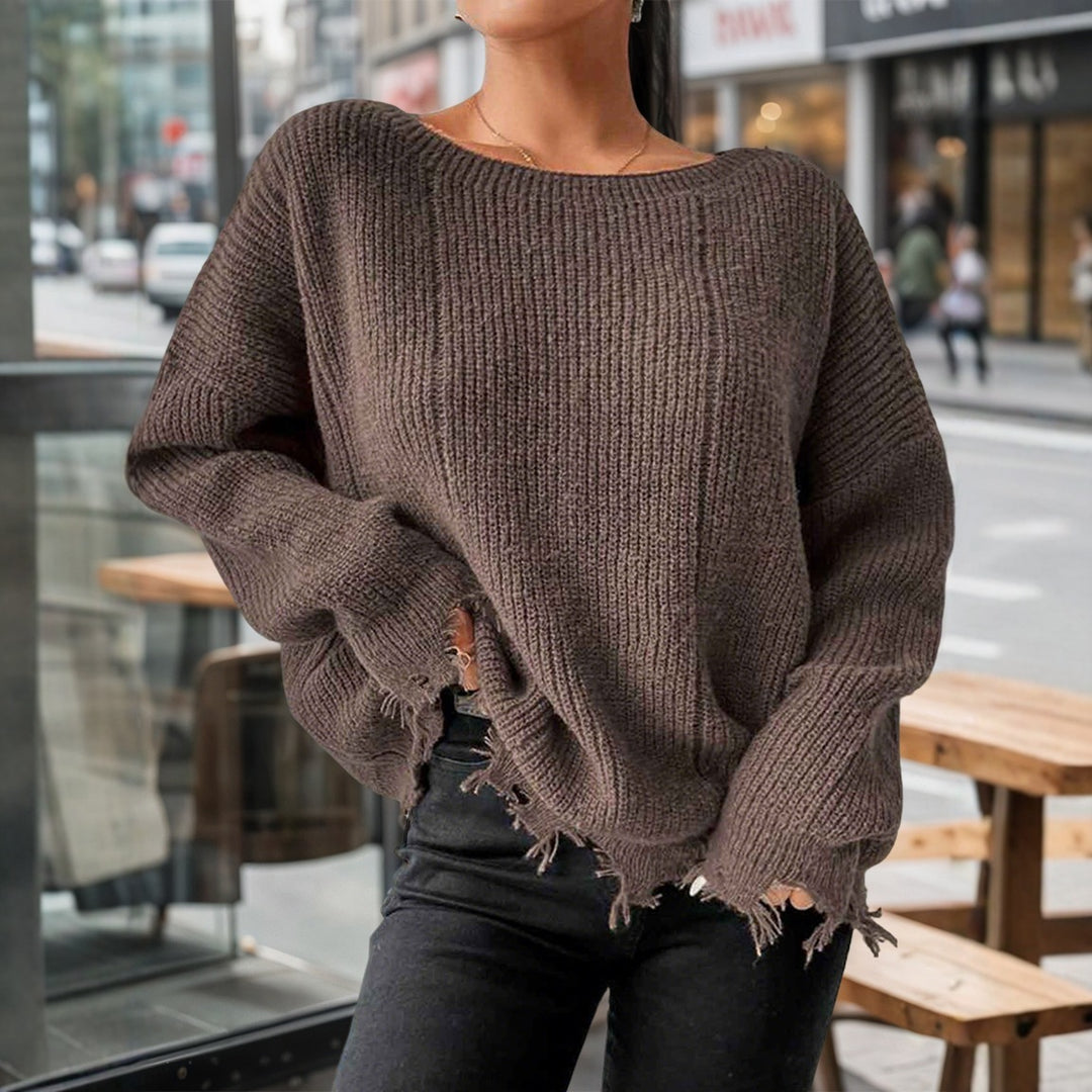 Damer casual oversized tröja med fransiga avslut och djup rund halsringning Mirla-Eva Jonsson