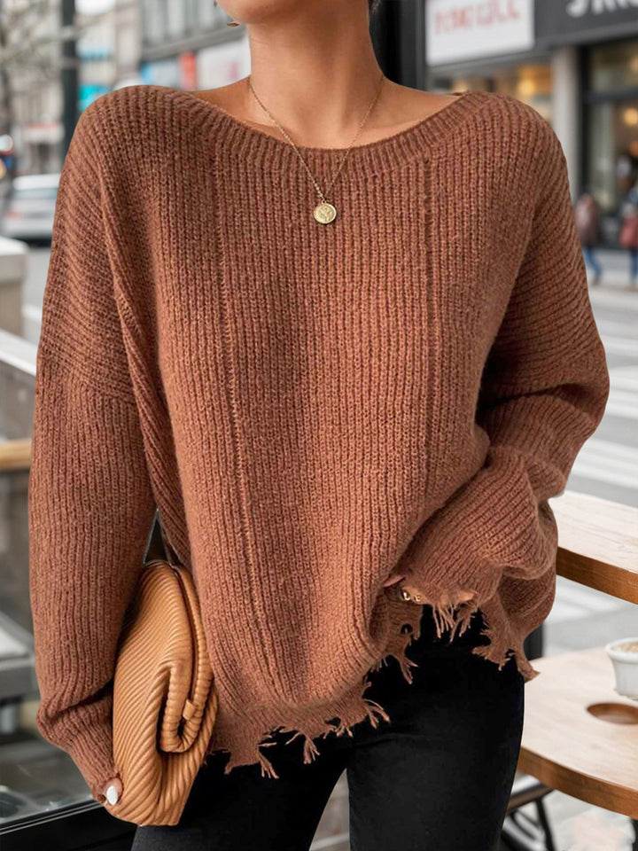 Damer casual oversized tröja med fransiga avslut och djup rund halsringning Mirla-Eva Jonsson