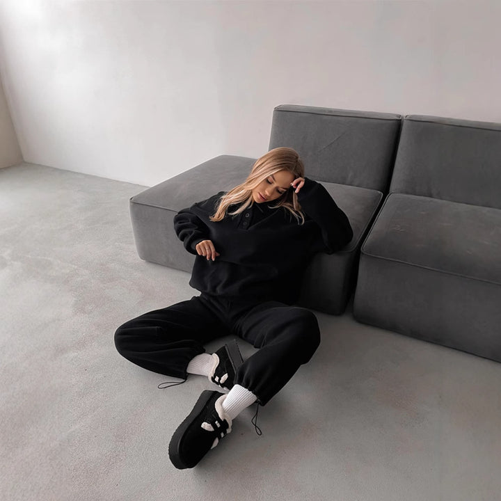 Damer casual polo skjorta och breda joggingbyxor set Mirla-Eva Jonsson