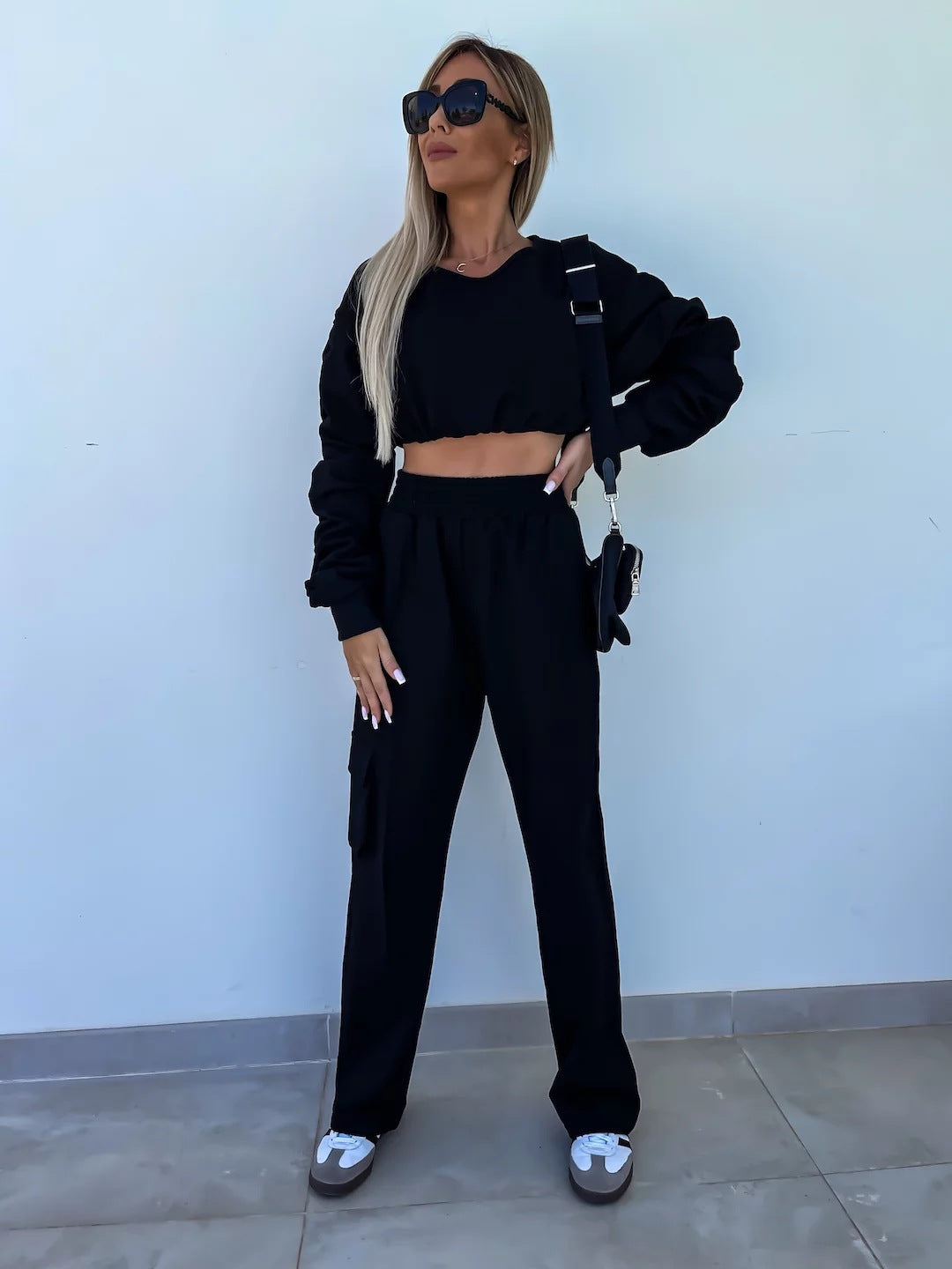 Damer casual set med cropped topp och vida byxor Eva Jonsson-Eva Jonsson
