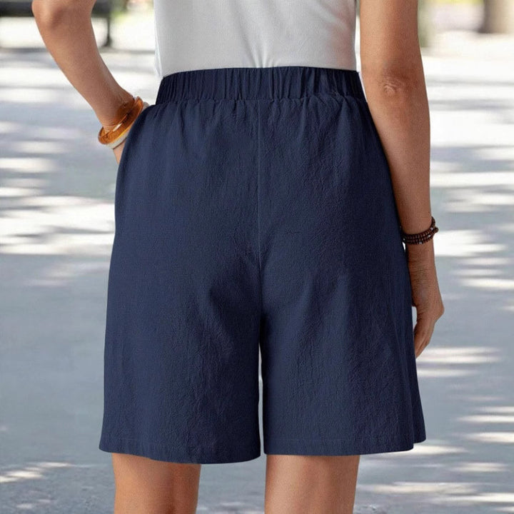 Damer casual shorts med elastisk midja och praktiska knappdetaljer Eva Jonsson-Eva Jonsson