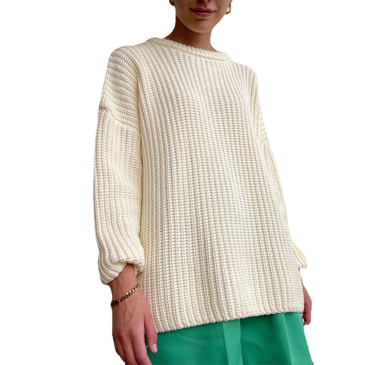 Damer casual stickad tröja med strukturerad design och överlappande axlar Mirla-Eva Jonsson