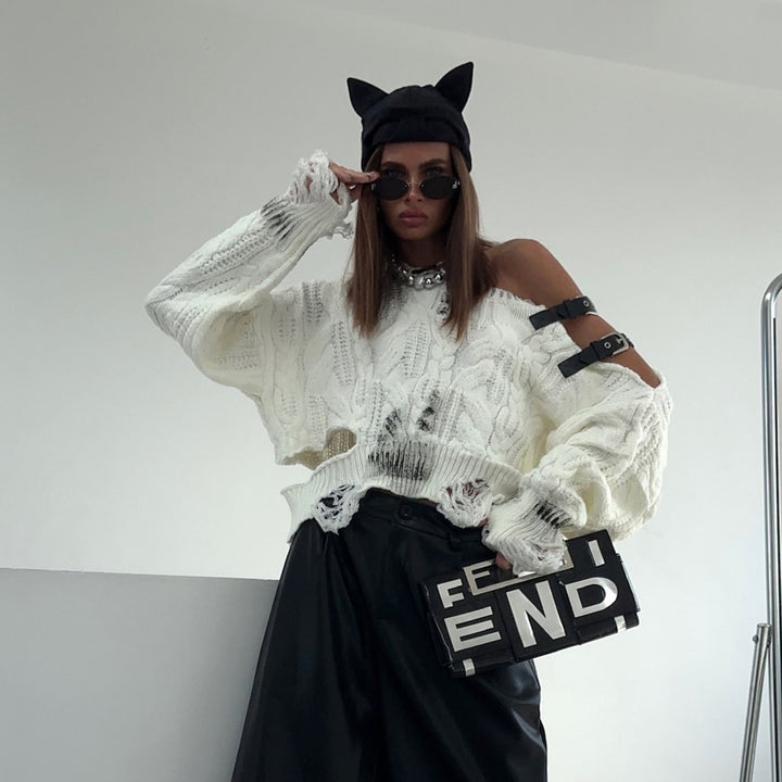 Damer casual stickad tröja med unikt off-shoulder-design och kreativa detaljer Mirla-Eva Jonsson