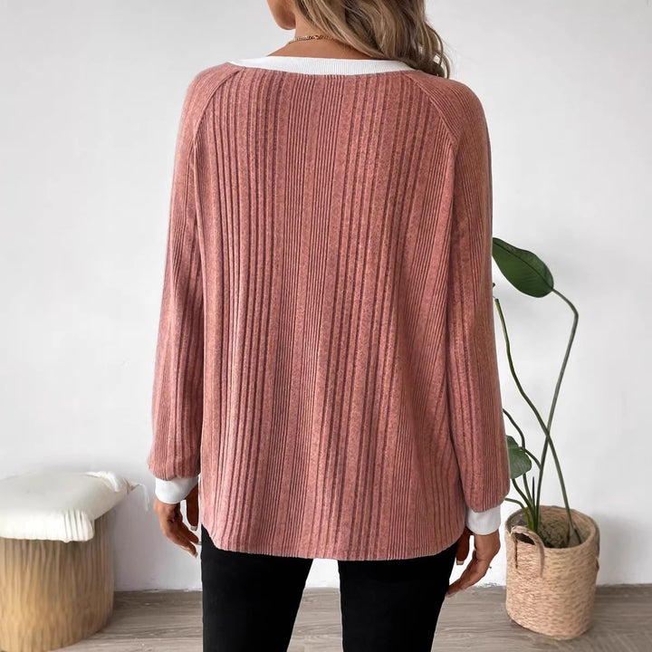 Damer casual tröja med optimal ribbstickad design och kontrasterande kant Mirla-Eva Jonsson