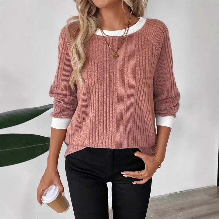 Damer casual tröja med optimal ribbstickad design och kontrasterande kant Mirla-Eva Jonsson